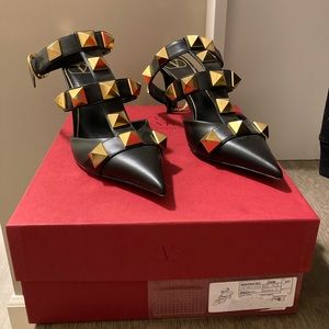 Valentino Roman Stud Stiletto- 37.5